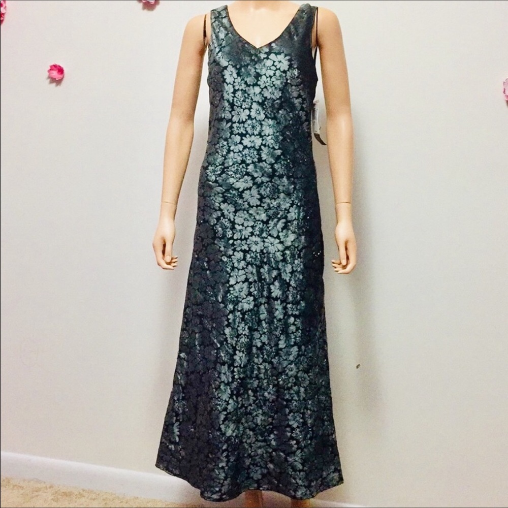 Eva Blue NWT Beaded Front Burnout Velvet Sparkly Evening Dress Size 8